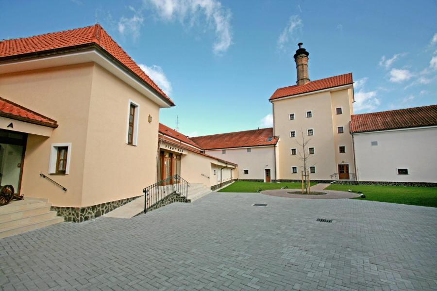 Chateau Krakovany Exterior foto